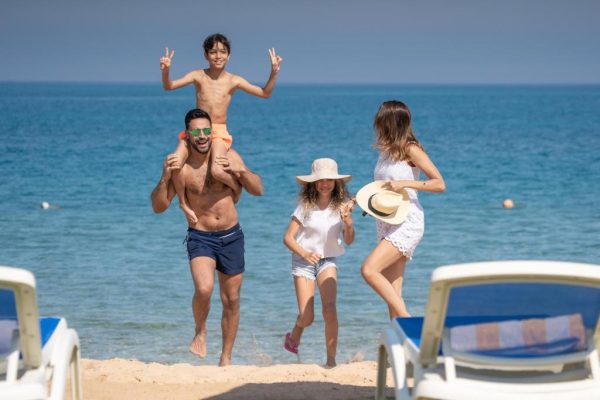 Day Tour to Sokhna from Cairo with Lunch + Day use in Hotel